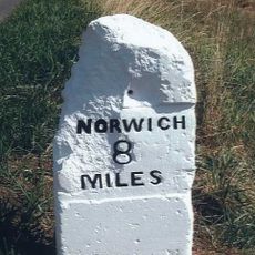 Milestone, 50yds W of Hill Farm