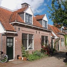 't Rooie Dorp: woningblok van vier arbeiderswoningen