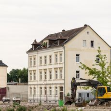 Mietshaus in halboffener Bebauung Uferstraße 3