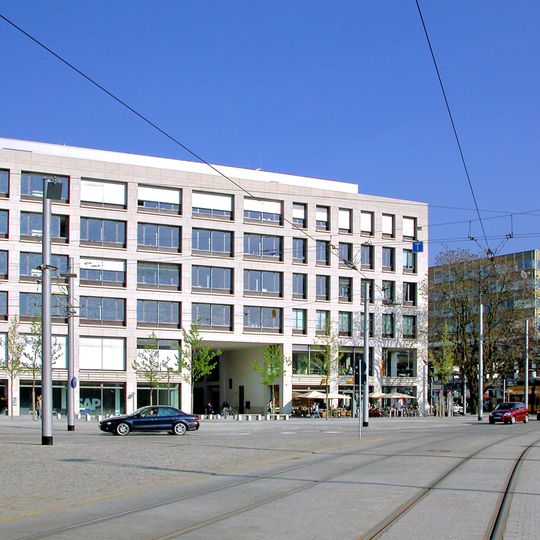 Wilsdruffer Kubus, Postplatz 1