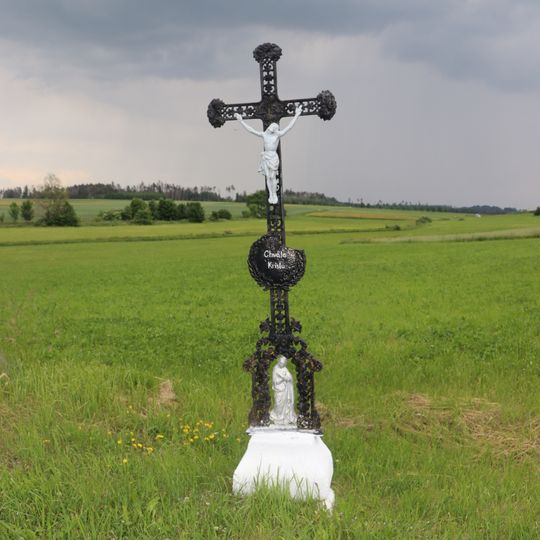 Kříž u silnice 151 u Štěpkova