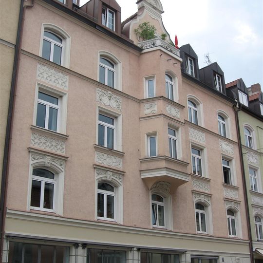 Kirchenstraße 23
