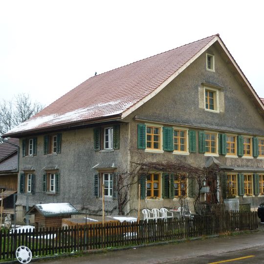 Rütibach farm with barn