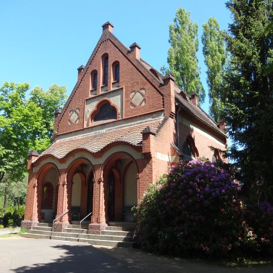 Feierhalle auf dem Neuen Friedhof Senftenberg