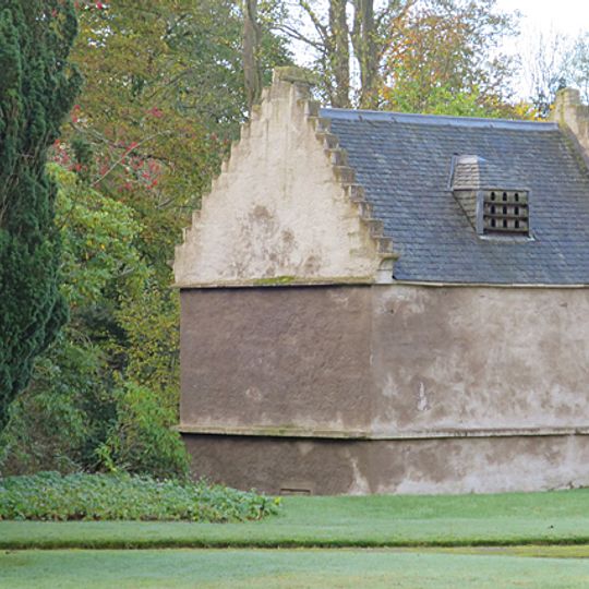 Edinburgh, Malleny House, Dovecot