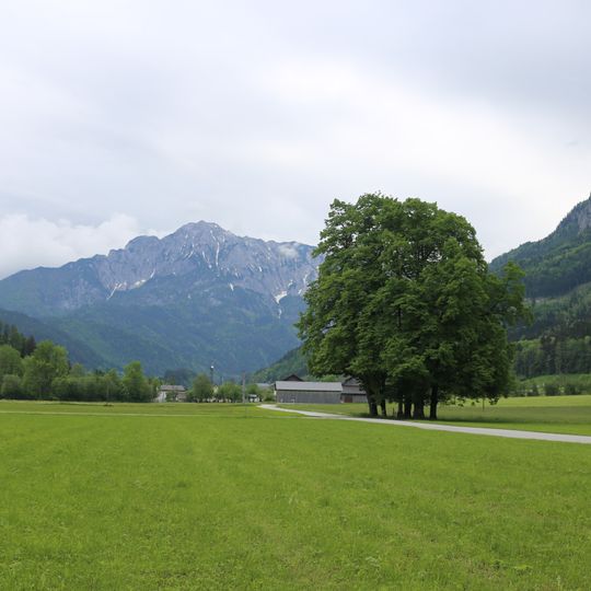 Kreuzlinden beim Schmied in der Au