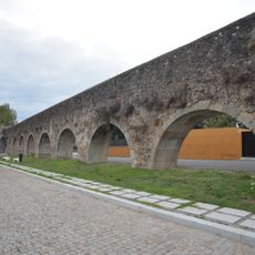 Aqueduto que abastecia o Mosteiro de Grijó