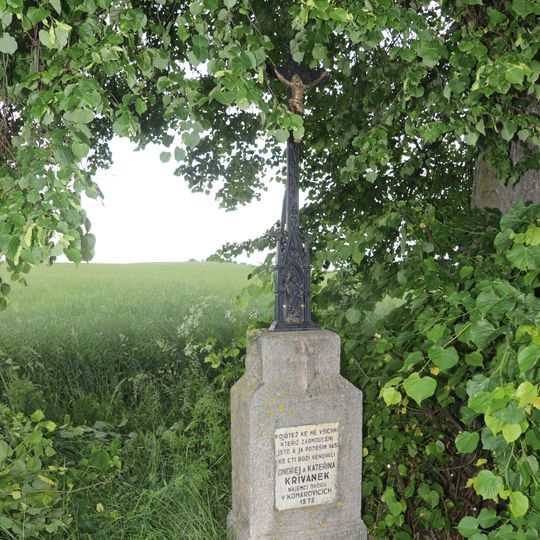 Kříž u křižovatky u Komárovic