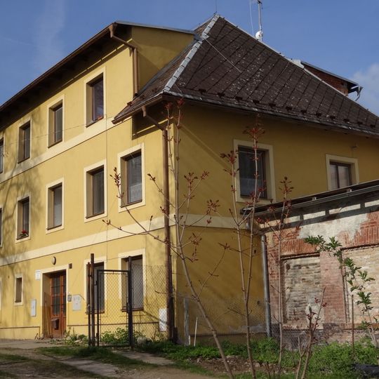 Macháčkovo nábřeží 1