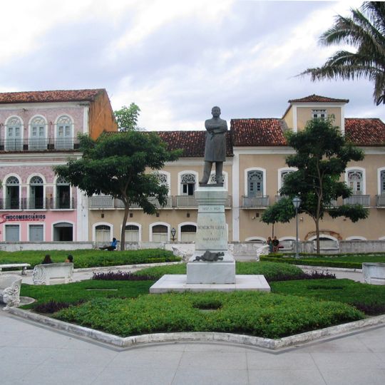 Praça Benedito Leite