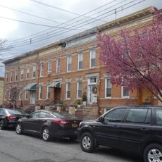 68th Avenue–64th Place Historic District