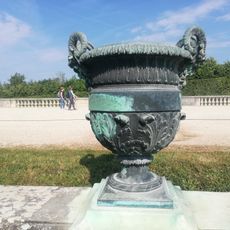 Vase aux satyres