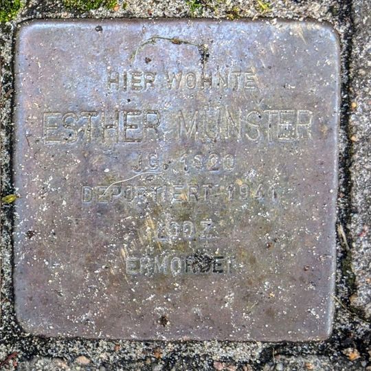 Stolperstein en memoria de Esther Münster