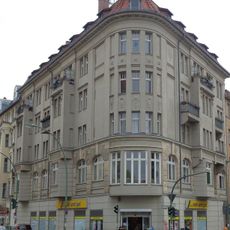 Kolonnenstraße 10, 11, Leberstraße 1, 3