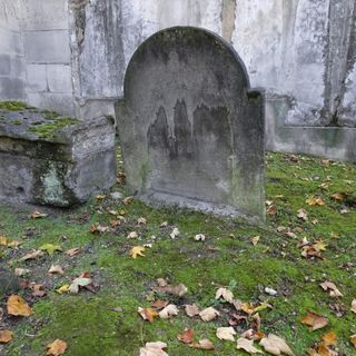 Grave of Bochart de Champigny