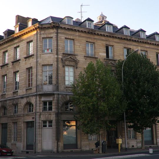 27 quai Casimir-Delavigne