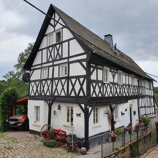 Wiesenburger Straße 7