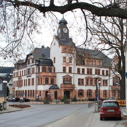 Rathaus mit Nebengebäude im Hof Hauptstraße 5
