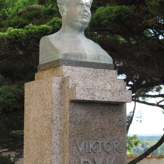 Pomník Viktora Dyka v Mělníku