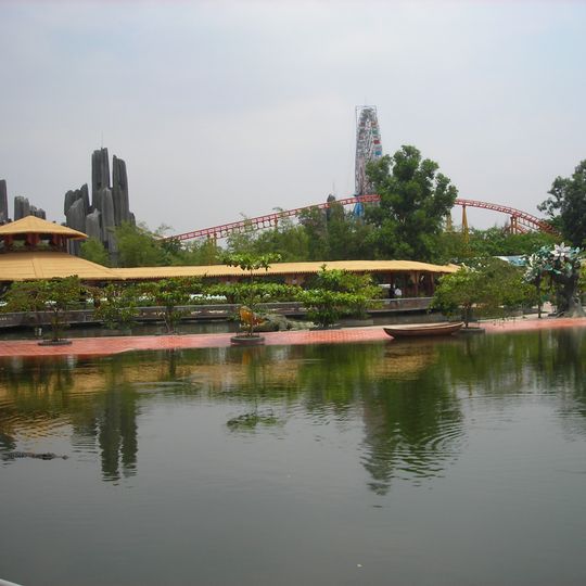 Parc d'attractions Suoi Tien