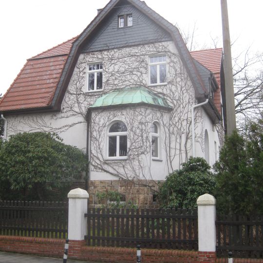 Villa mit Garten und Einfriedung Liliencronstraße 2
