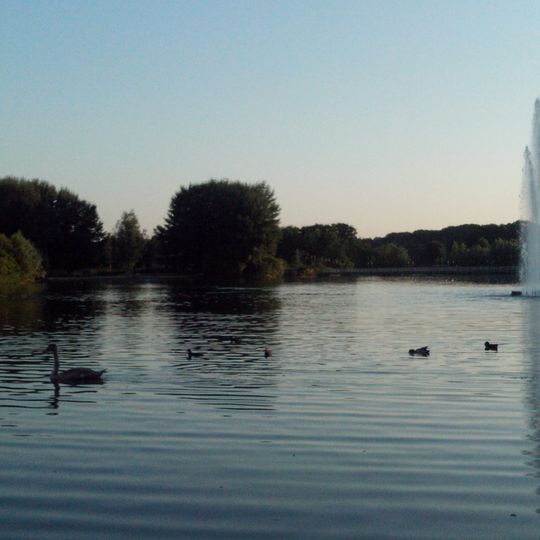 Terrein waarin overblijfselen van het versterkte huis Emiclaar
