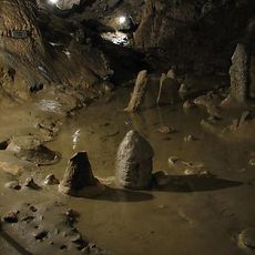 Polovragi cave