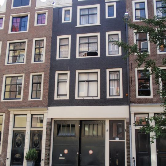 Pand met eenvoudige halsgevel