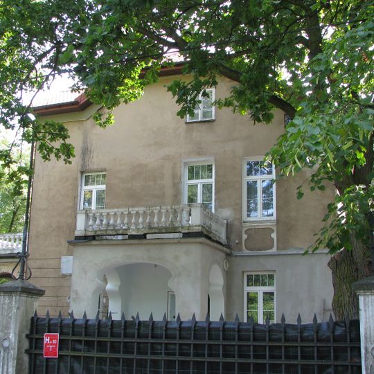 Villa Perełka in Milanówek