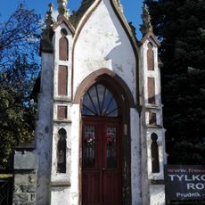 Prudnik, kapliczka przydrożna z ok. 1860 r. przy ul. Wiejskiej