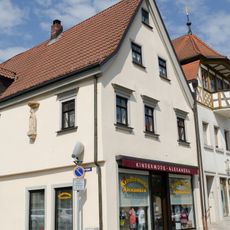 Wohn- und Geschäftshaus