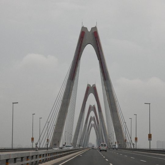 Nhật Tân Bridge