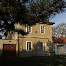 Kapitulní děkanství a kanovnický dům