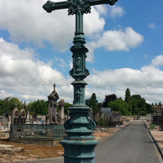 Grande croix du cimetière de Vichy