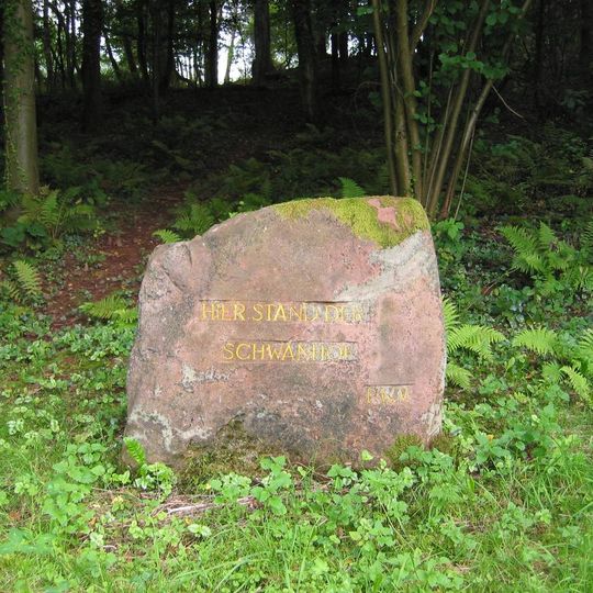 Ritterstein 217 "Hier stand der Schwanhof"