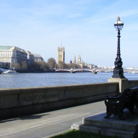 River Wall With 28 Lamp Standards From Lambeth Bridge To West Of Alembic House