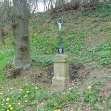 Kříž v Útvině při silnici na Přílezy