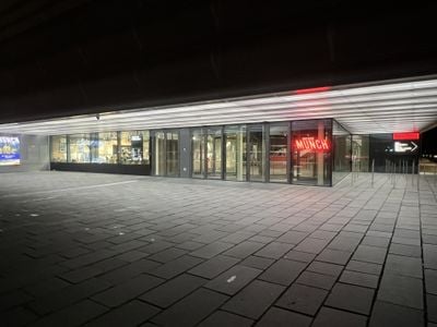 Entrance 4