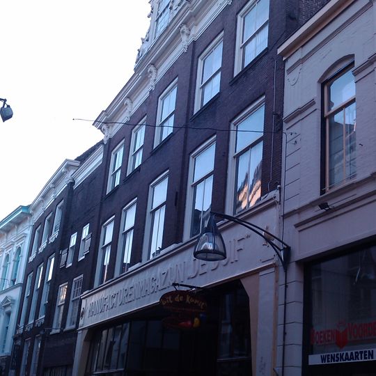 Lange Bisschopstraat 23-25, Deventer