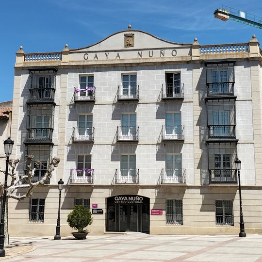 Biblioteca del Centro Cultural Gaya Nuño