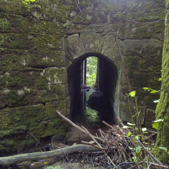 Propustek pro Bunčovský potok v zatáčce cesty pod Bunčem