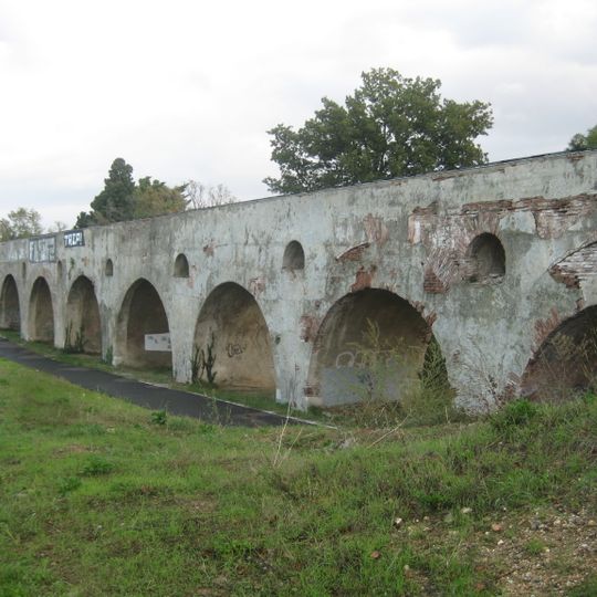 Aqueduc des arcades