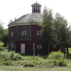 Parker 13-Sided Barn