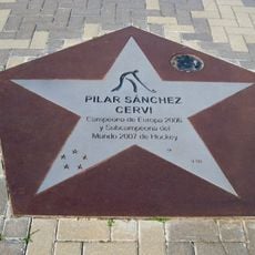 Placa a Pilar Sánchez Cervi