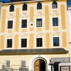 Stiftshof/Gutshof/Lesehof, ehem. sog. Kapuzinerhaus