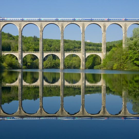 Cize-Bolozon viaduct