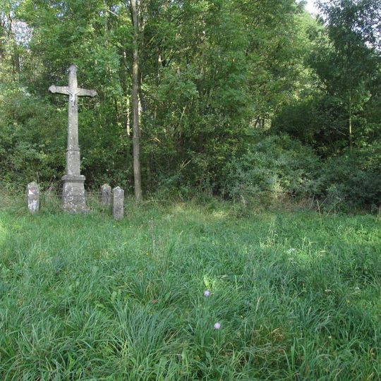 Kříž východně od Týnčan