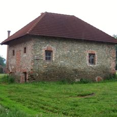 Dom, torzo hospodárskejstavby