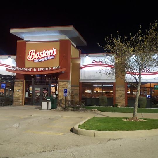 Boston's Restaurant and Sports Bar