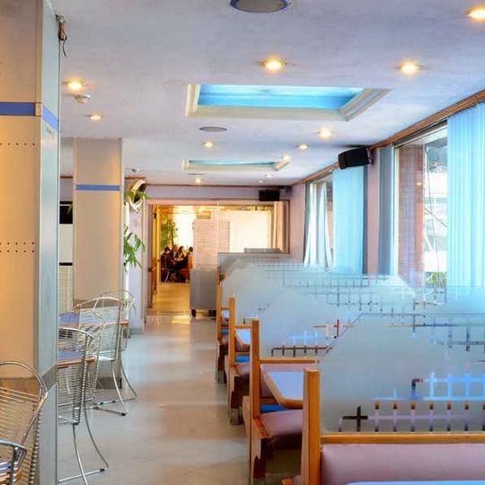 Salt 'n' Pepper Restaurant